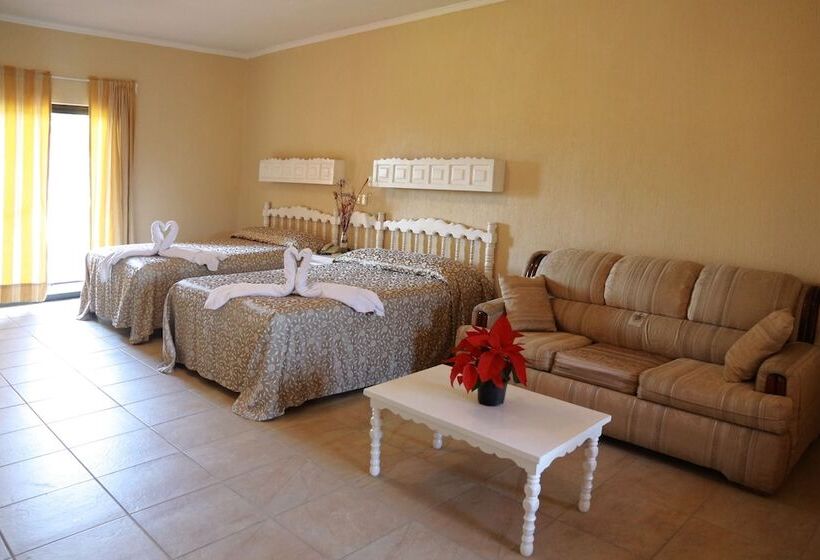 בית מלון כפרי El Pueblito