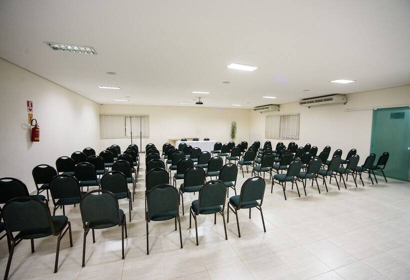 فندق Francisco Beltrão Palace