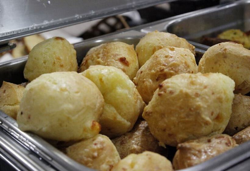 فندق Francisco Beltrão Palace