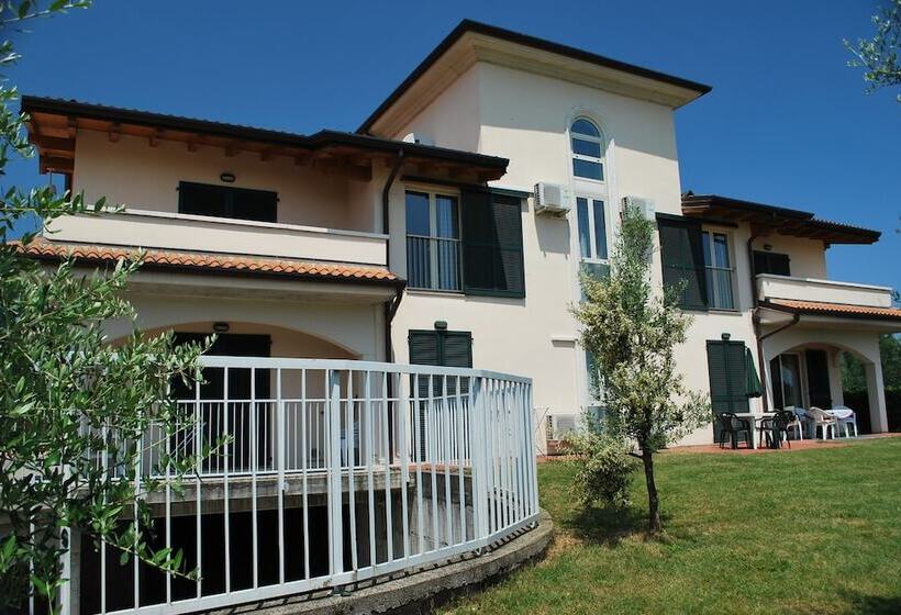 فندق Il Colombaro