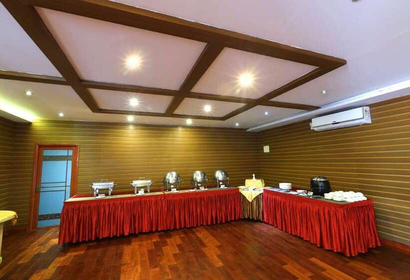 호텔 Jal Mahal Resort & Spa, Mysore