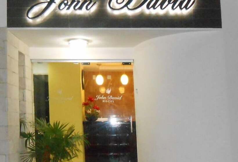 בית מלון כפרי John David