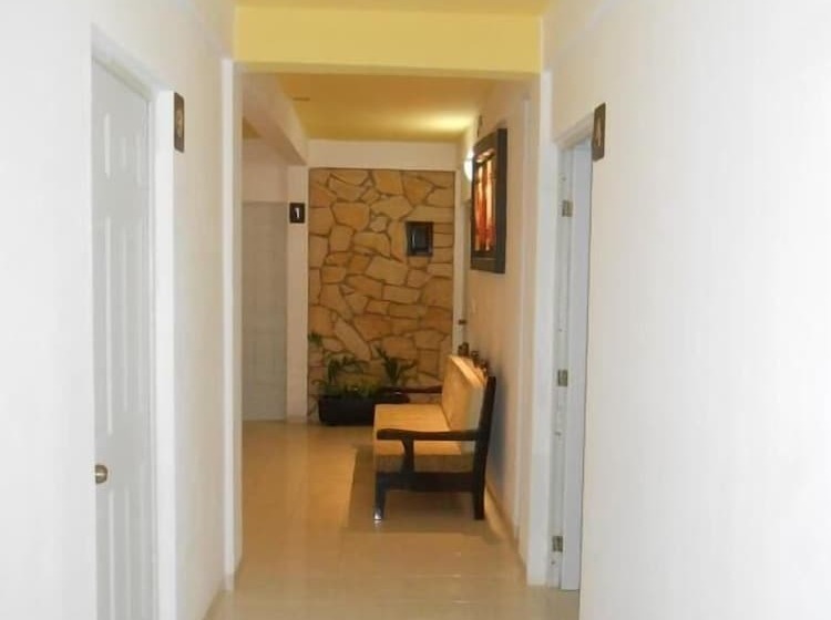 בית מלון כפרי John David