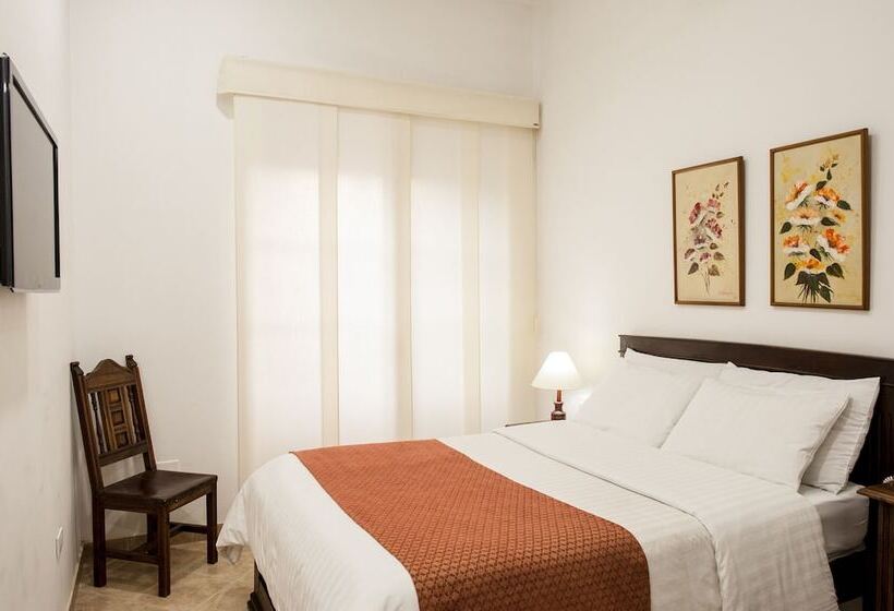 Отель La Plazuela