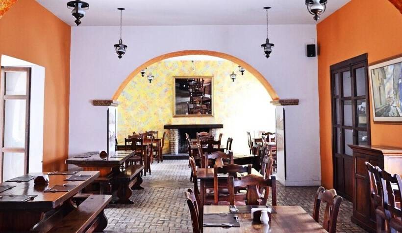 Отель La Plazuela