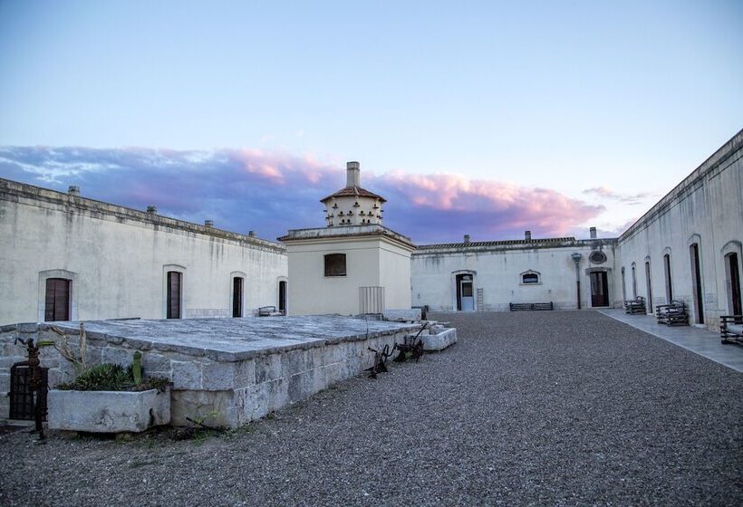 Отель Lama Di Luna Biomasseria