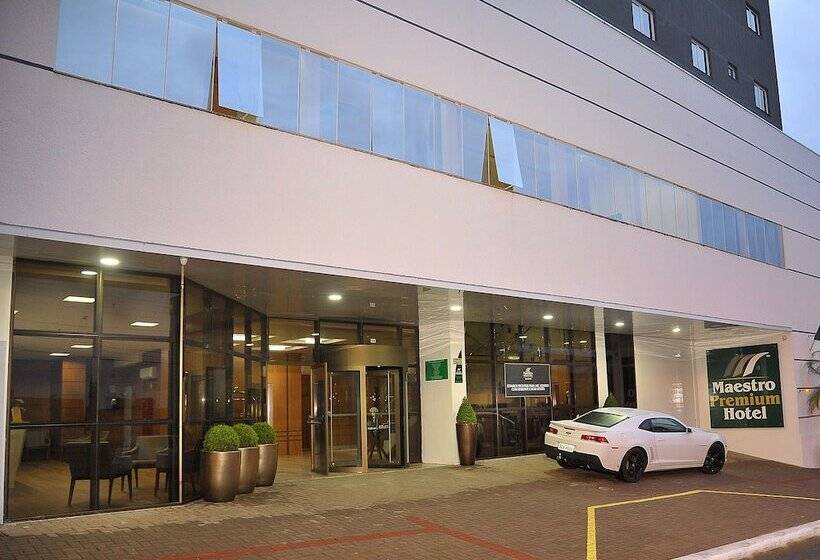 Отель Maestro Premium Cascavel