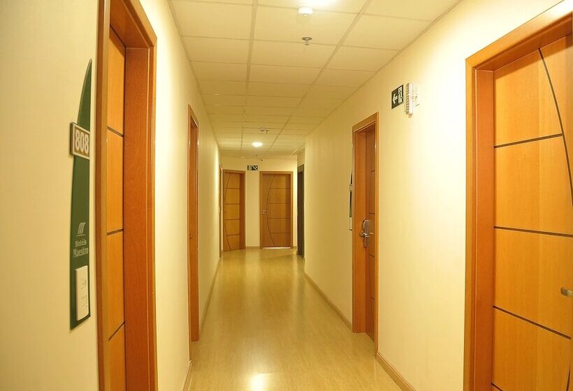 Отель Maestro Premium Cascavel