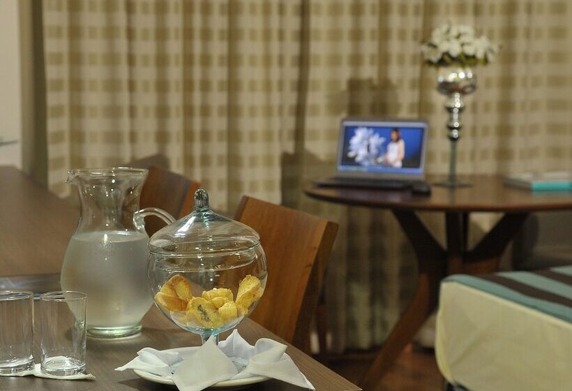 Отель Maestro Premium Cascavel