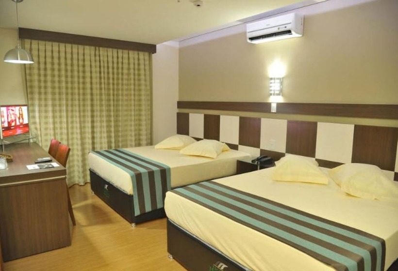 Отель Maestro Premium Cascavel