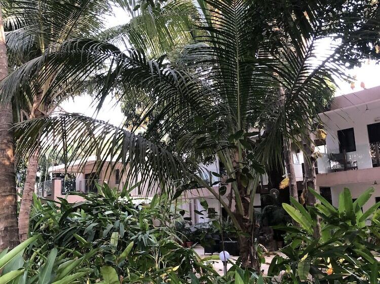 בית מלון כפרי Mango Beach House Kihim Alibaug