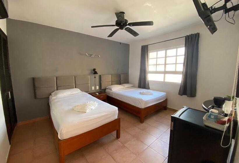 Отель Marcianito