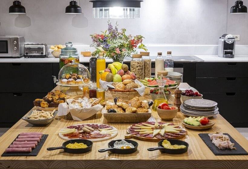 Отель Margot House Barcelona