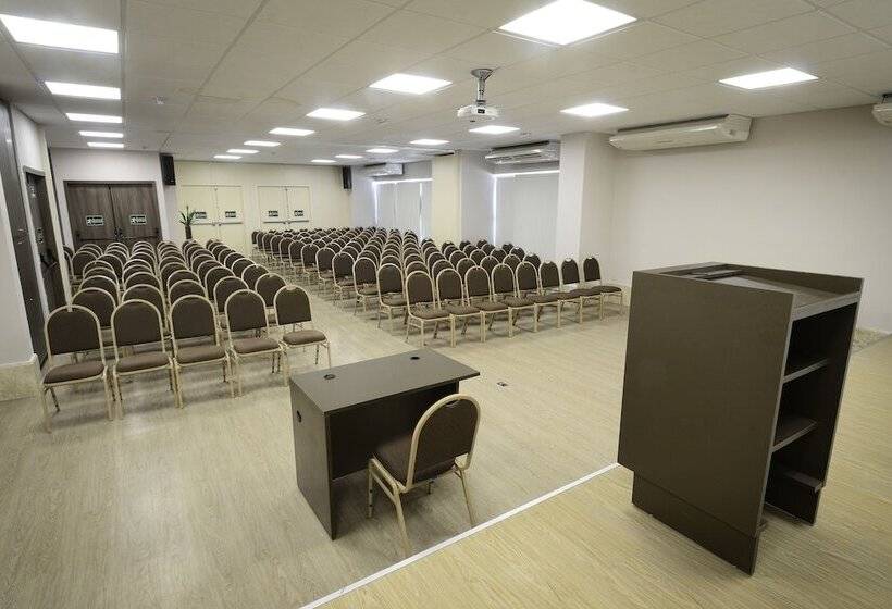 בית מלון כפרי Nord Luxxor Tambau