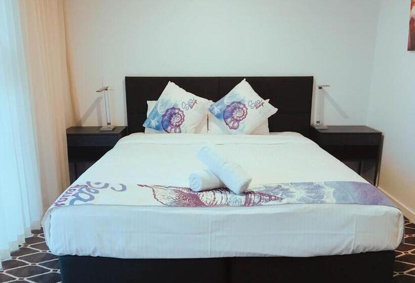 Отель Odyssey Apollo Bay