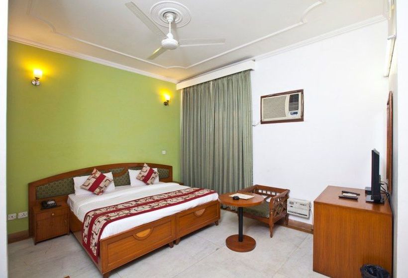 호텔 Oyo Rooms Hazrat Nizamuddin