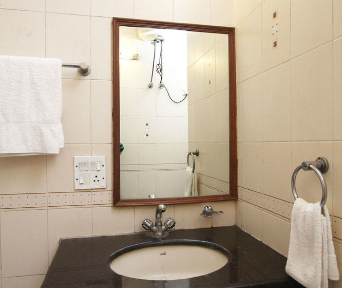 호텔 Oyo Rooms Hazrat Nizamuddin