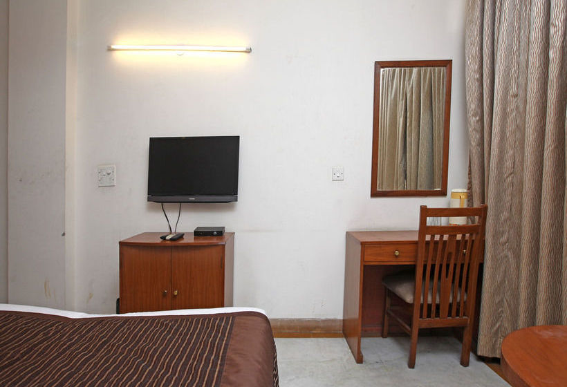 호텔 Oyo Rooms Hazrat Nizamuddin