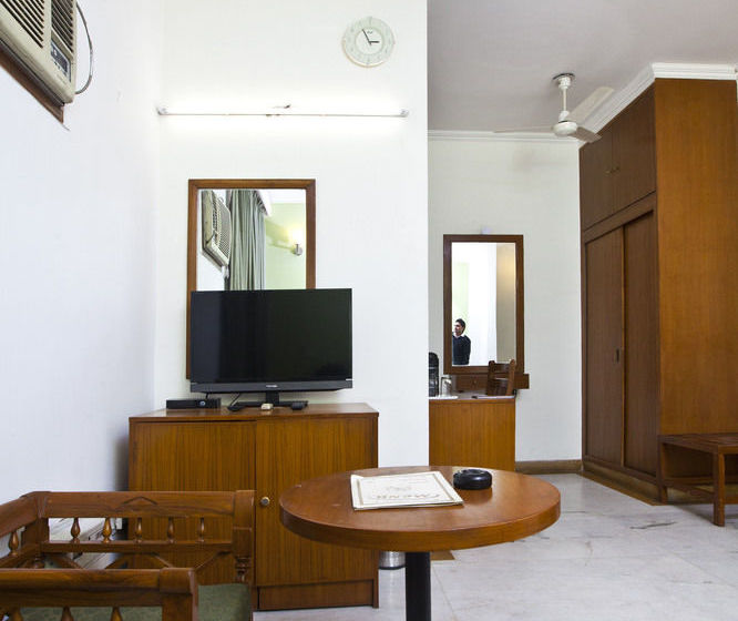 호텔 Oyo Rooms Hazrat Nizamuddin