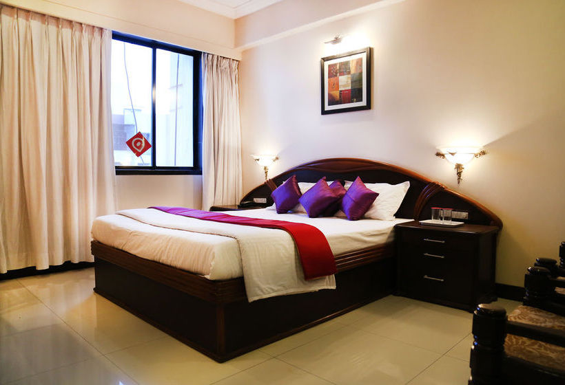 בית מלון כפרי Oyo Rooms Pimpri Finolex Chowk