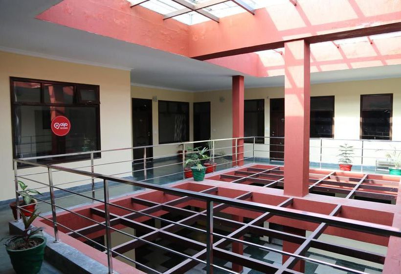 Отель Oyo Rooms Sector 3 Panchkula Majri Chowk