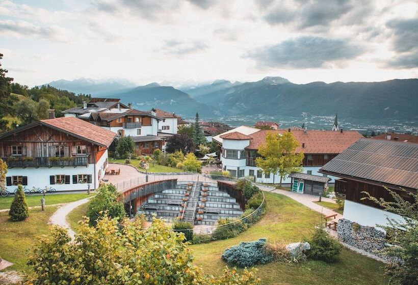 فندق Pineta Nature Resort  Wellness & Spa