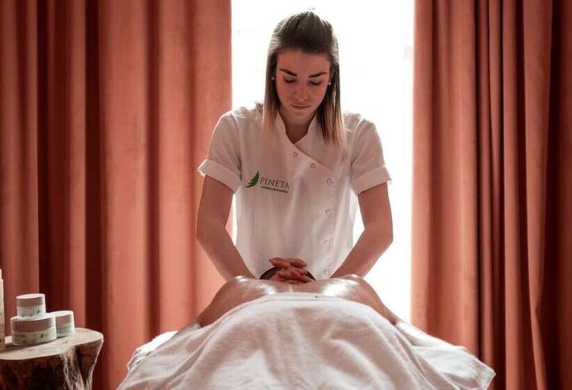 فندق Pineta Nature Resort  Wellness & Spa