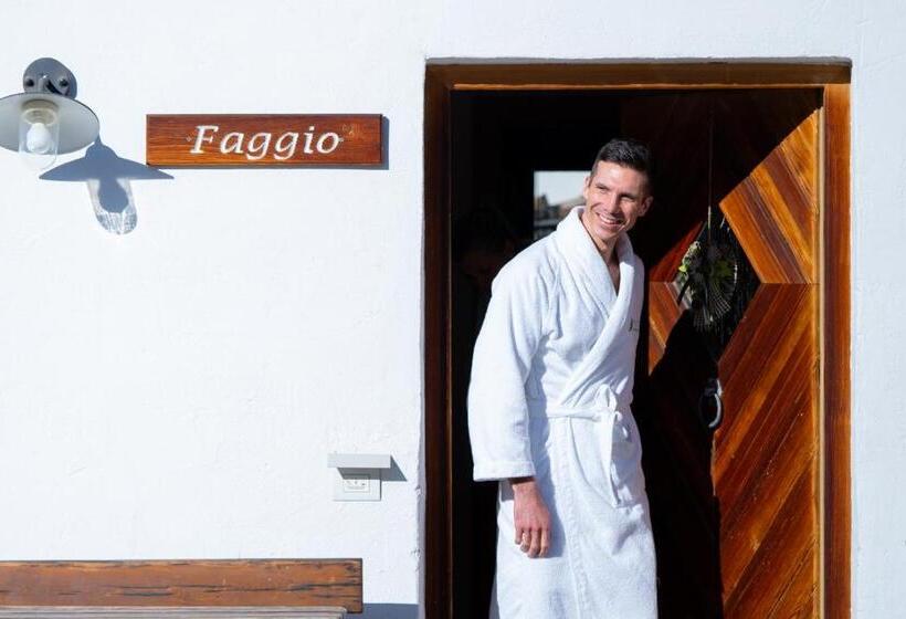 فندق Pineta Nature Resort  Wellness & Spa