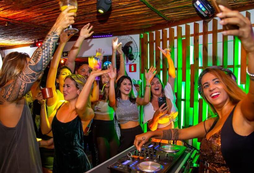 ホテル Pousada Sambass