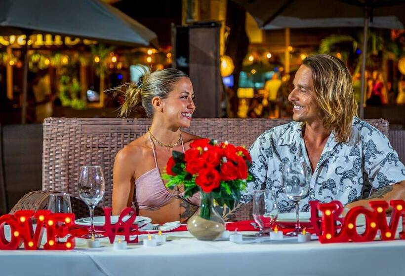 ホテル Pousada Sambass