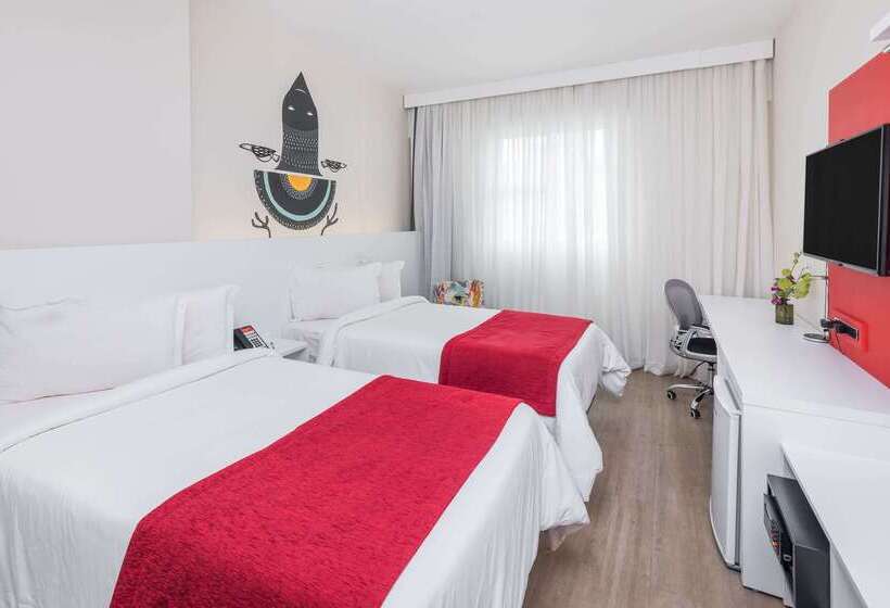 Отель Esuites Virgínia Luxemburgo