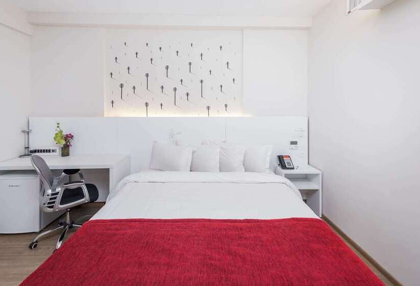 Отель Esuites Virgínia Luxemburgo