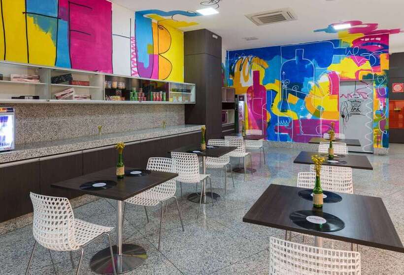 Отель Esuites Virgínia Luxemburgo