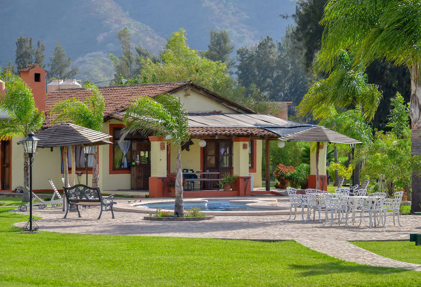 هتل Rancho La Esmeralda