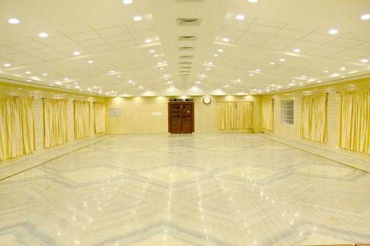 Отель Raya S Grand