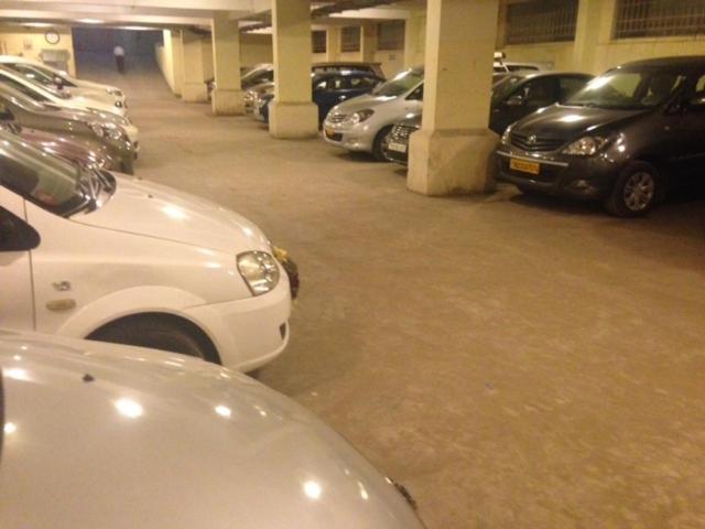 Отель Raya S Grand