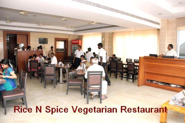 Отель Raya S Grand