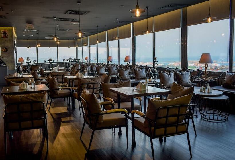 هتل Saraya Corniche