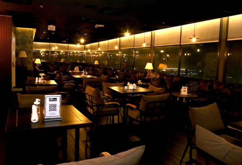 هتل Saraya Corniche