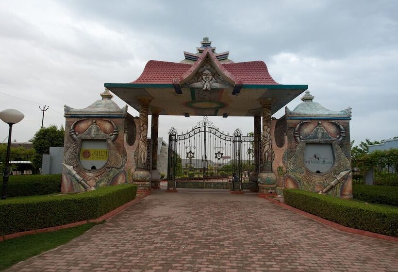 ホテル Shri Radha Brij Vasundhara Resort & Spa