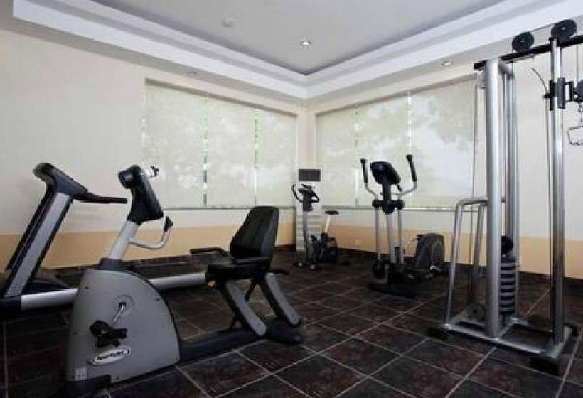 ホテル Shri Radha Brij Vasundhara Resort & Spa