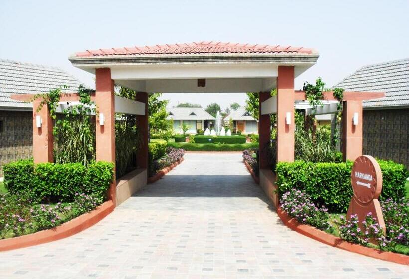 ホテル Shri Radha Brij Vasundhara Resort & Spa