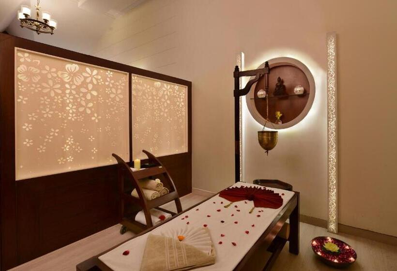 ホテル Shri Radha Brij Vasundhara Resort & Spa