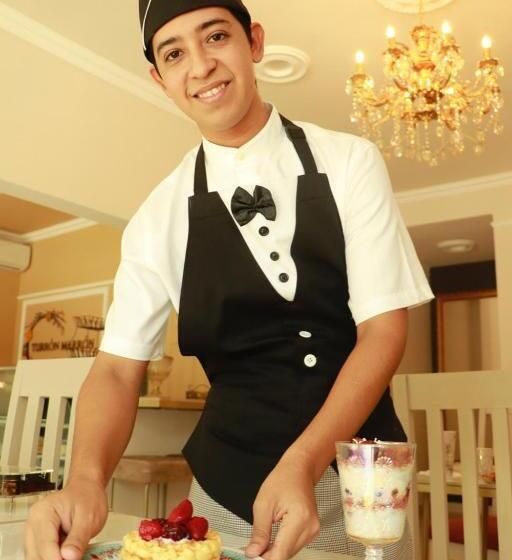 Отель & Suites Mo Sak