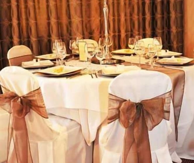 Отель Supreme Inns Boston