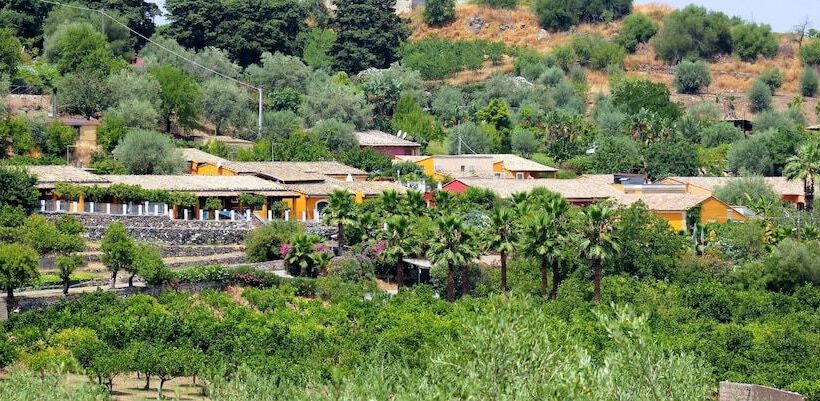 فندق Agriturismo Roccadia