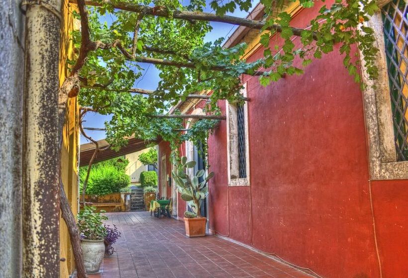 فندق Agriturismo Roccadia