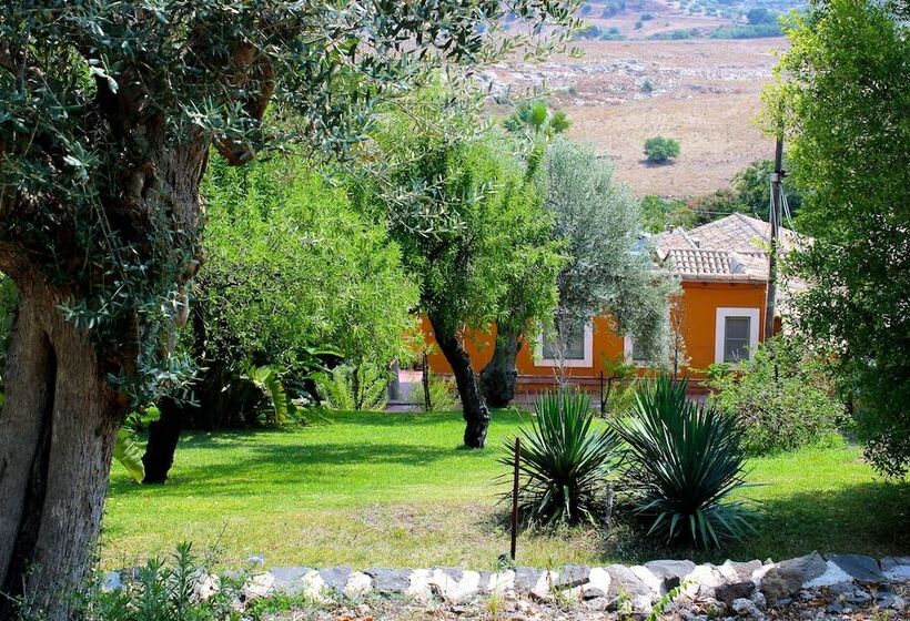 فندق Agriturismo Roccadia