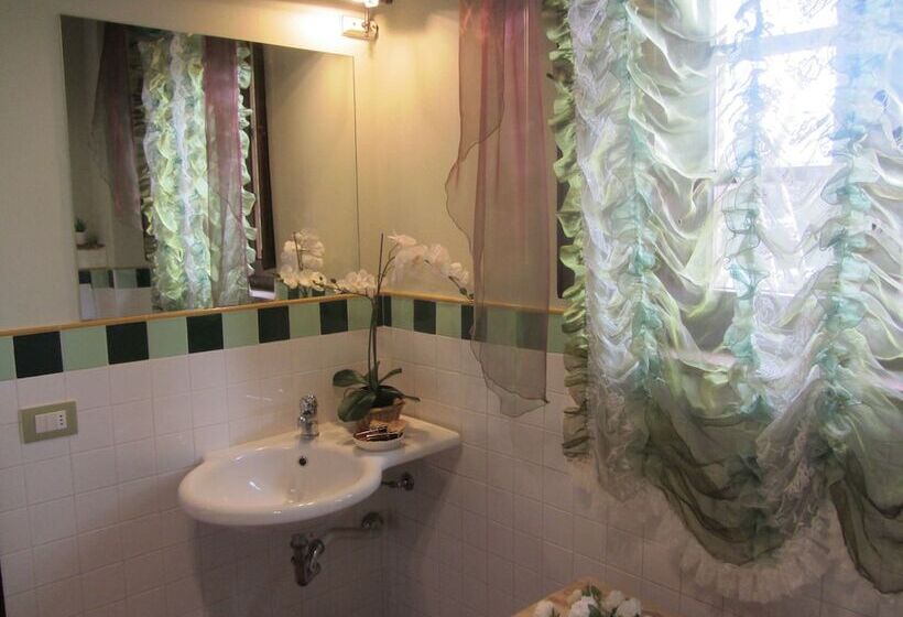 בית מלון כפרי Tenuta Seripa