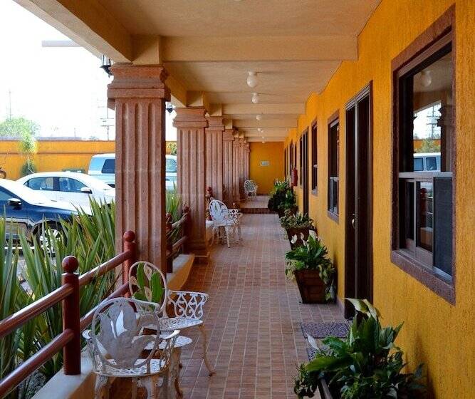 ホテル Teotihuacan